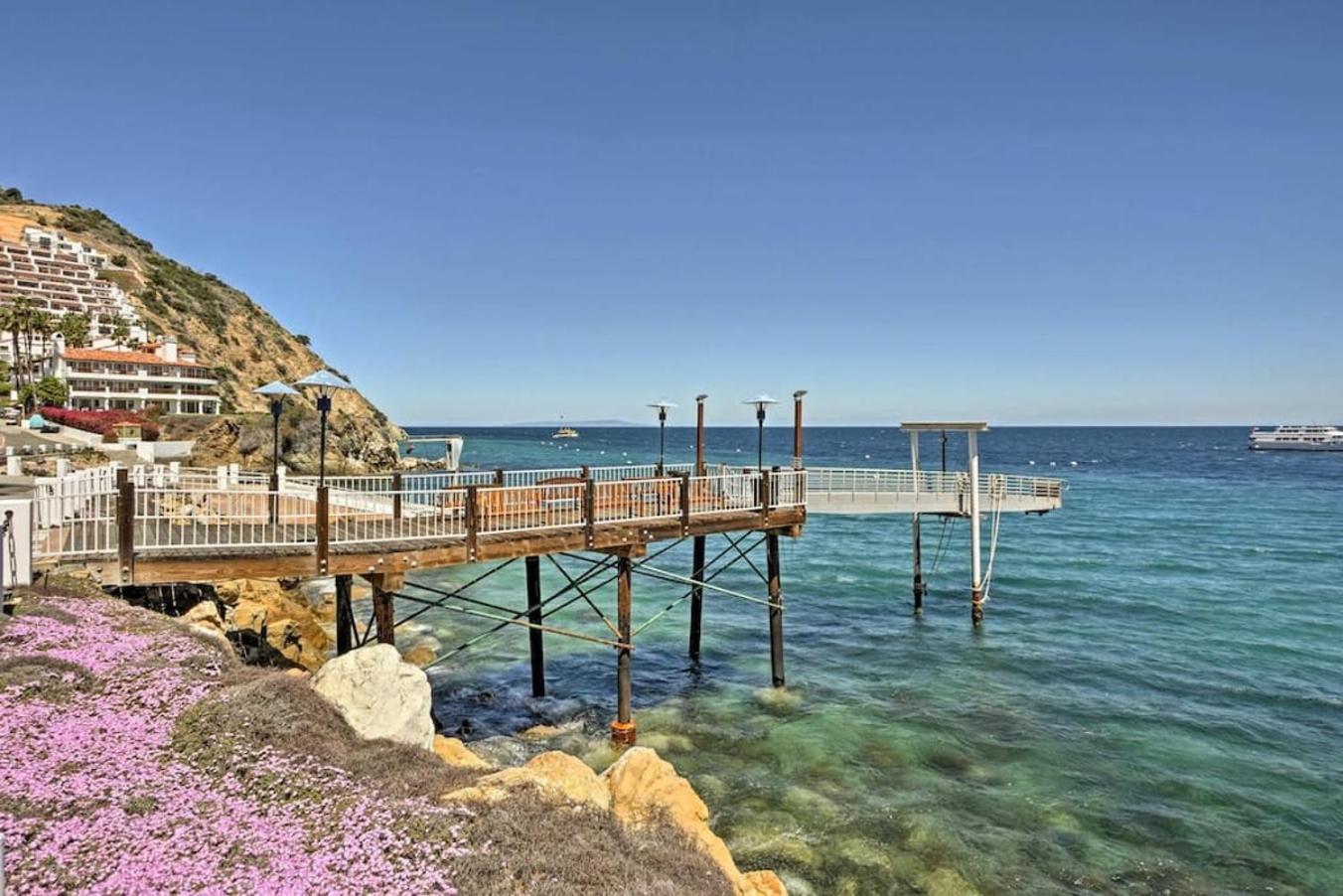 Gorgeous Oceanfront Villa With Panoramic Views Avalon Exteriér fotografie