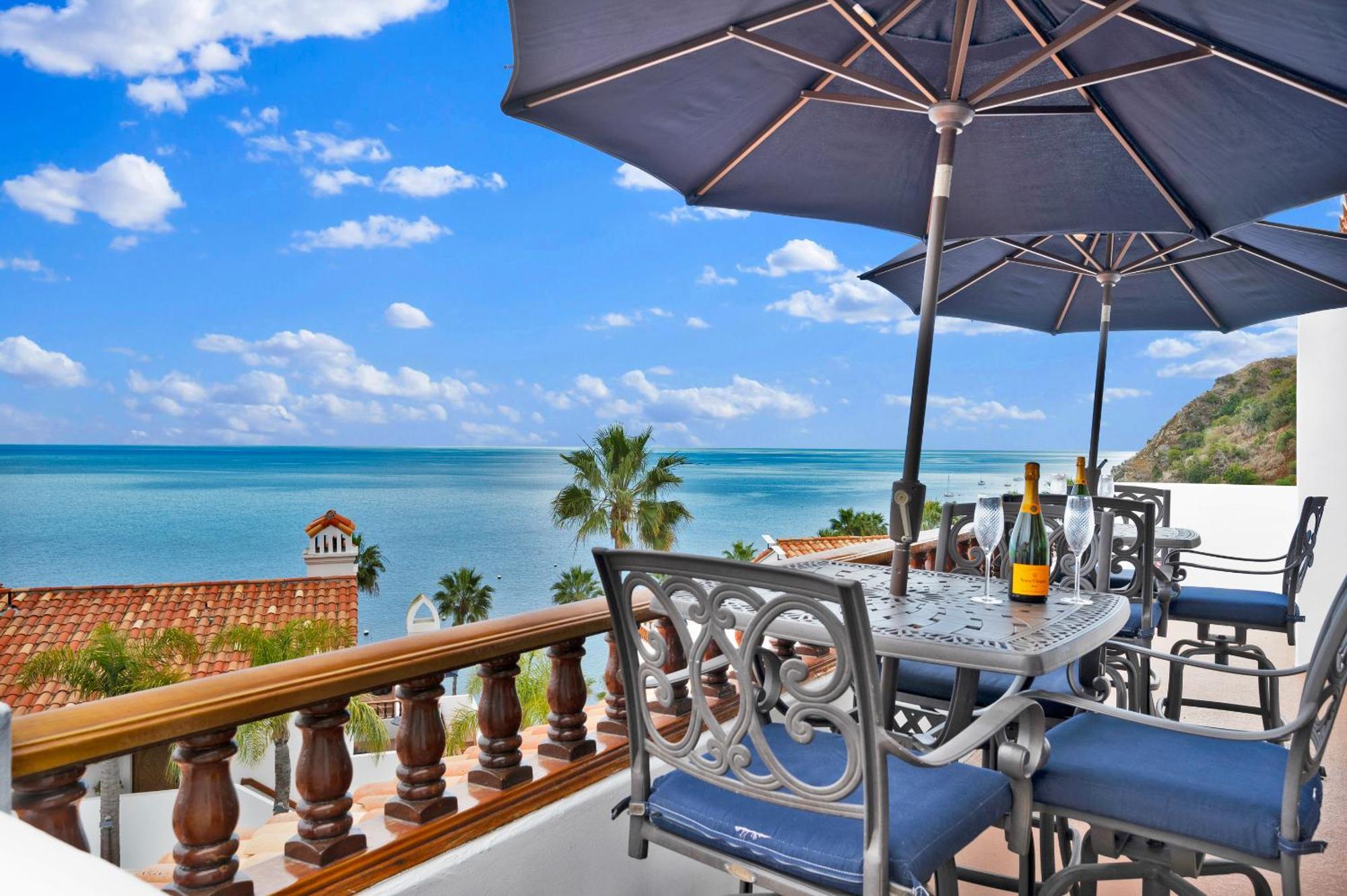 Gorgeous Oceanfront Villa With Panoramic Views Avalon Exteriér fotografie