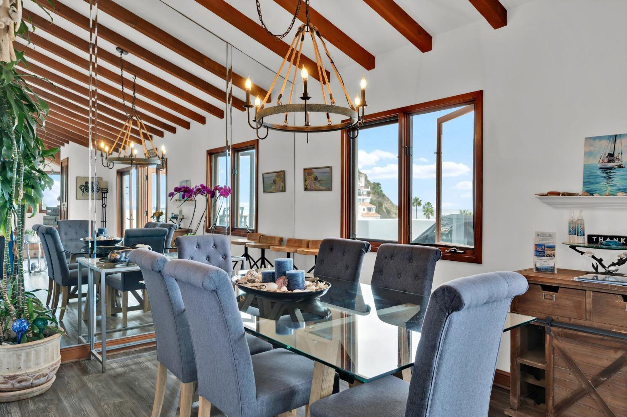 Gorgeous Oceanfront Villa With Panoramic Views Avalon Exteriér fotografie