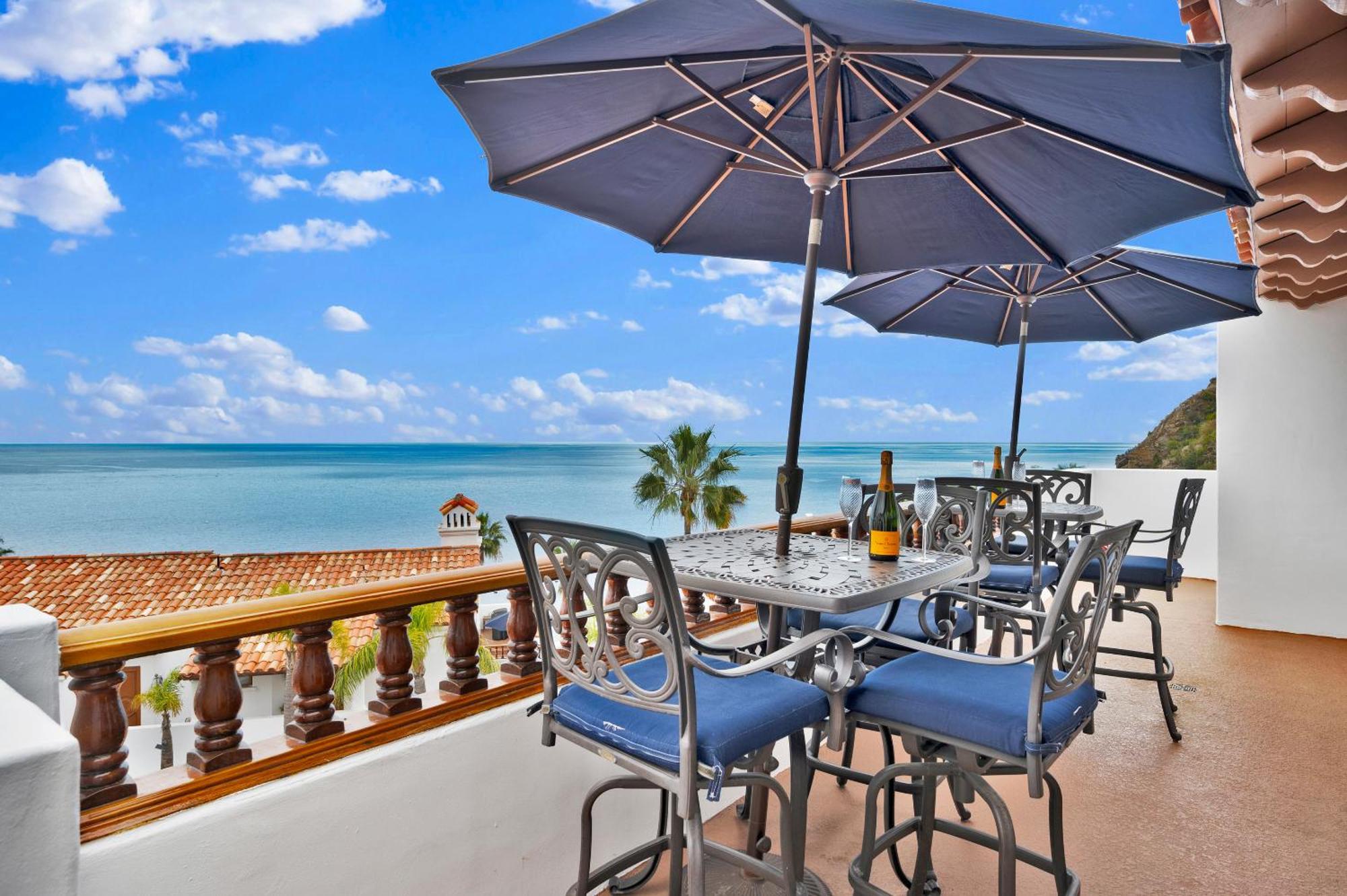 Gorgeous Oceanfront Villa With Panoramic Views Avalon Exteriér fotografie